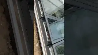 TOPRISE smoke exhaust skylight used in the villa is equipped with a wind and rain sensor