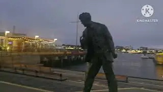 Jack London square in Oakland California,  Sunday sept 14, 2025,dạo bến t&agrave;u t&agrave;u