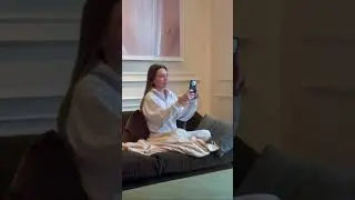 Victoria Beckham canta Viva Forever (successo delle Spice Girls) assieme a suo figlio