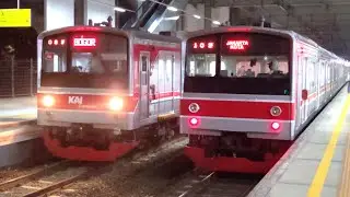 PASUKAN KERETA API KRL MALAM PADATI STASIUN PONDOK CINA DEPOK : Spesial JR 205 dan TM 6000 Series !