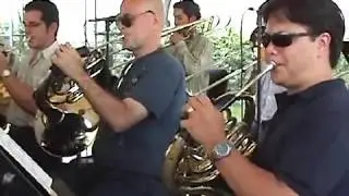 Bacalao Men Sinf&oacute;nico en La Estancia - Jin&aacute;n Producciones