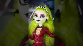MONSTER HIGH SKULLECTOR &ndash; BEETLEJUICE BEETLEJUICE DOLLS