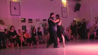 Tania et René-MarieCuanta dansent sur Cuanta Angustia