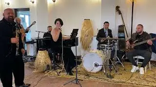 Svetlana Perjovschi - Ți-a ieșit coșaru'n drum / Fetițe dulci ca-n București