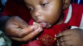 Sharing delicious Tilapia with Cute Baby Jess..Hot😱😱😱🚨