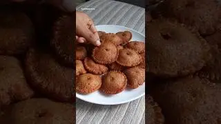 කැවුම් | Kevum | Sri Lankan Oil Cake #asmr #ytshort #shorts #youtubeshorts
