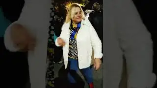 Украина 🇺🇦 Одессамама 🩵💛 танцы 🕺💃 кому 🥰 за???