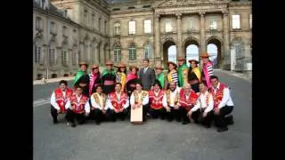 Amarraditos (Vals) - Coro De Madrigalistas de la PUCP