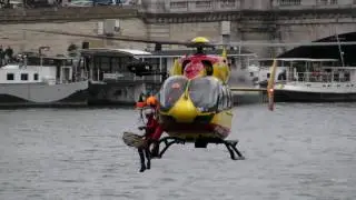HD 1080p JSI 2009 : Démo. Hélicoptères EC145/135 Gendarmerie et EC-145 Sécurité Civile