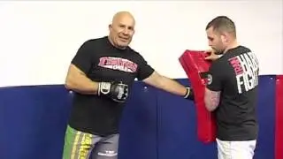 Machine MMA Liver Kick