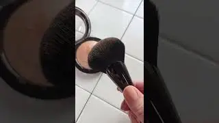 Хайлайтер. Естественный хайлайтер. MAC. Крутая кисть для макияжа