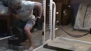 Nether Beast Underground Muscle : 630 pounds weighted Dips