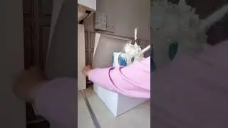 packing a two tier cake with me .