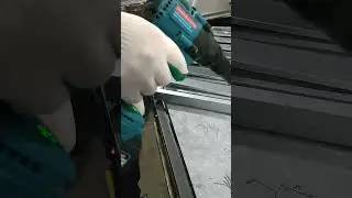 Заклёпочник аккумуляторный.удачный инструмент.
