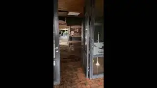 Een blik op van binnen na de brand in De Schelft in Noordwijkerhout