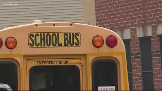 Teacher's union encourages DCPS teachers not to sign commitment to return to classroom