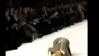 model falling