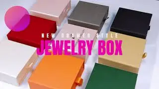 Exquisite jewelry boxes in various colors, customized by the manufacturer at a reasonable price.