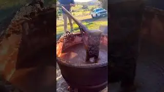 Homemade Apple Butter over an open fire #applebutter #appalachian #oldtimes