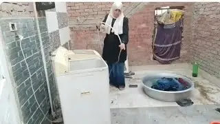روتين صباحي بعنوان ،،الجنية هعافر واجيبه من بق الأسد