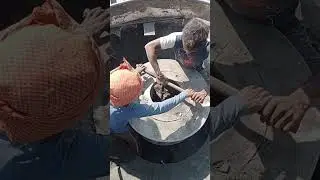 Jacking VSI rotor #viralvideo #stonecrusher #rotor #vsi