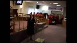 POPURRI DE ALABANZAS - MUJERES DE ROJO