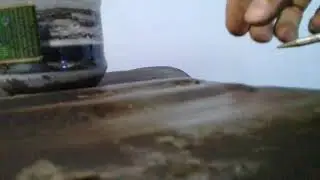 Solda de estanho no tanque de combust&iacute;vel.