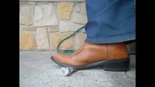 Double H vintage boot crunch on a metal pan
