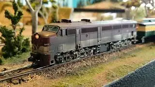 TrainOrama 930 class SAR HO Scale Centenary cars.