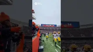 BEARS STUN THE PACKERS 😱 | Wild Card CHAOS in Chicago