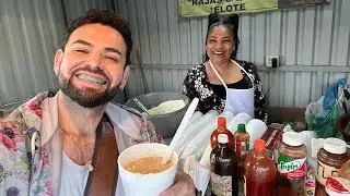 Лучшая кукуруза в початках в Тихуане (моё личное мнение). Миссис Канделария — лучшая!