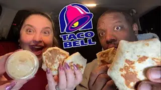 Trying New TACO BELL Steak & Queso CRUNCHWRAP SLIDERS! [Food Review]