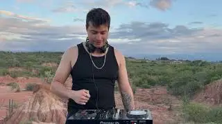 Sunset Set in the Tatacoa Desert | Deep & Melodic Journey
