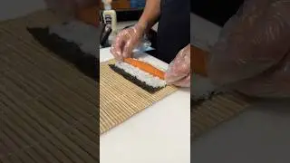 Salmon Maki 🍣 #food #sushilove #shorts #shortvideo #viral #viralvideo #fyp #foryou #sushi #salmon