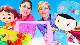 Play Doh tavuk dürüm! Oyuncak kafe. Pepee ve Niloya için indirimli ikramlar
