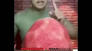 Asian guy eating watermelon very fast | Minecraft 8K Gameplay