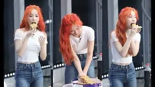 180910 소리(SoRi) +피자먹방~♡ @팩트in스타 60p 직캠 fancam by Athrun