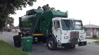Waste Management Peterbilt 320 Amrep HX-450 ASL 105338