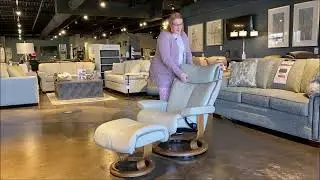 Stressless Magic - Adjustable Headrest Feature