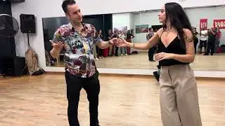 Adriano & Samantha Crazy Partnerwork On2 Demo (Counts) at the Salsa & Mambo Experience - Oct 25 2025