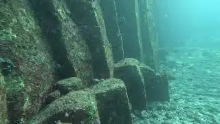 トウシキの柱状節理の壁。