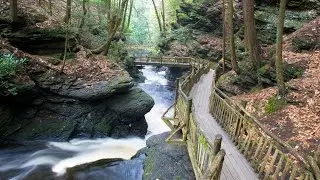 Bushkill Fall en Poconos Mountains Cascadas y Bosque Increible