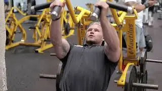 NAUTILUS PLATE LOADED INCLINE PRESS WITH INSIDE GRIP