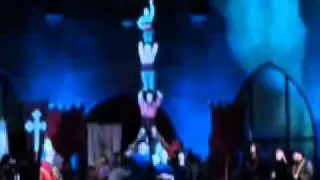 El Misteri de la Llum actuació dels castellers..wmv