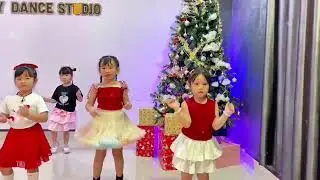 Oxy dance  nhảy giáng sinh