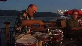 Tony DePaulo trio - Moondance Instrumental