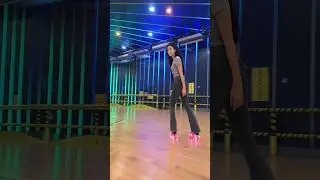 unique skating with luv letter song 💃|skating Korean girl| Korean girl skating video#korean #shorts