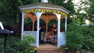 Somewhere Over the Rainbow: duet for violin and cello - Synergismus