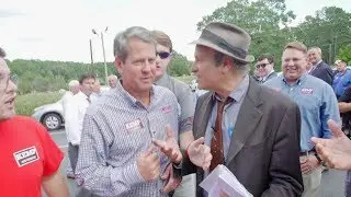 Greg Palast Confronts Brian Kemp About Georgia Voter Purge