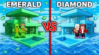 JJ and Mikey: EMERALD vs DIAMOND Family Water Modern House battle in Minecraft Maizen !